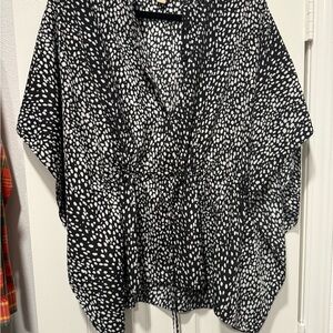 MICHAEL Michael Kors Black and White Patterned Blouse Sz M